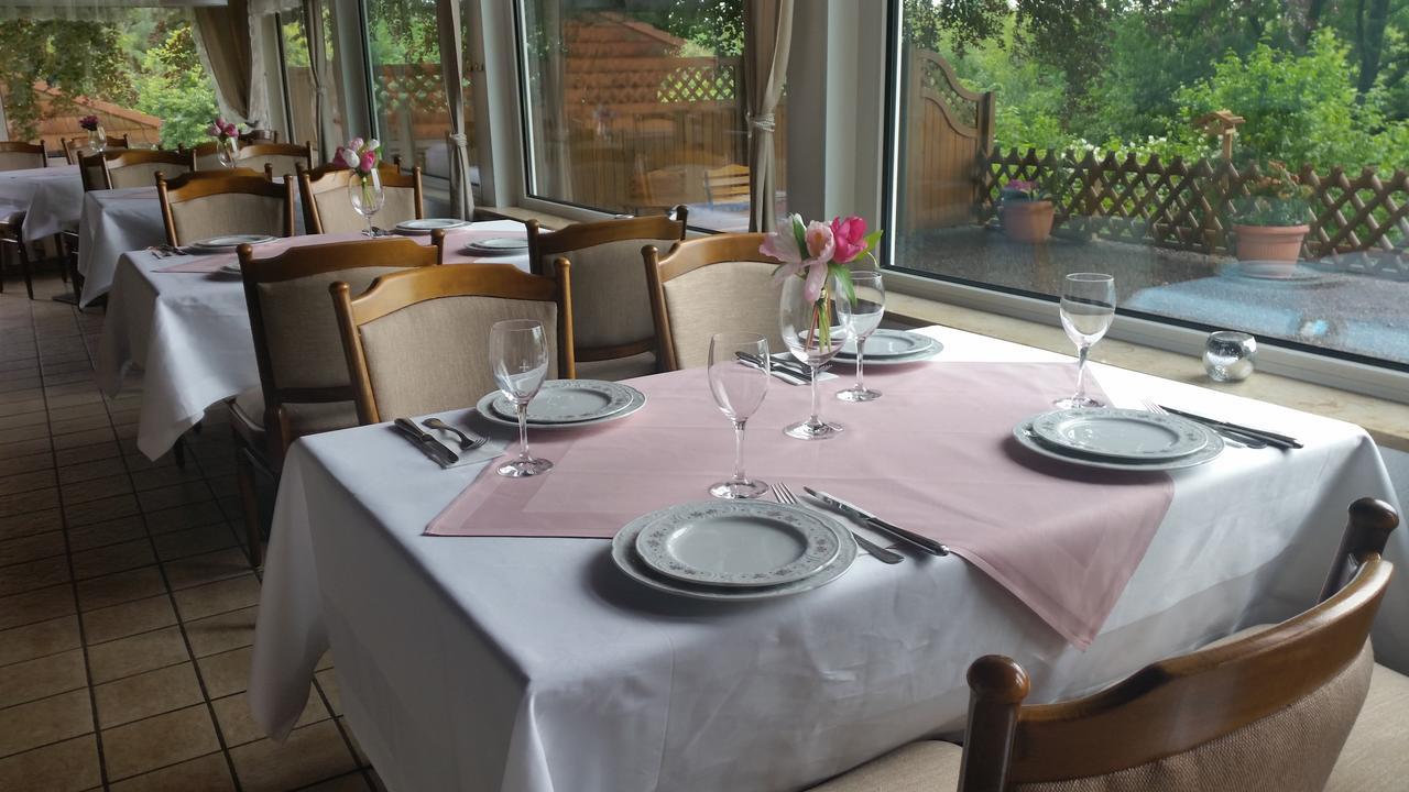 Landgasthaus Zu Den Erdfaellen Bad Pyrmont Eksteriør billede
